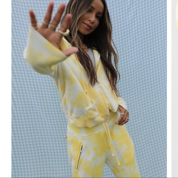 NWT Sincerely Jules for Bandier The Juniper Jogger in Vintage Yellow Tie Die - Picture 3 of 9